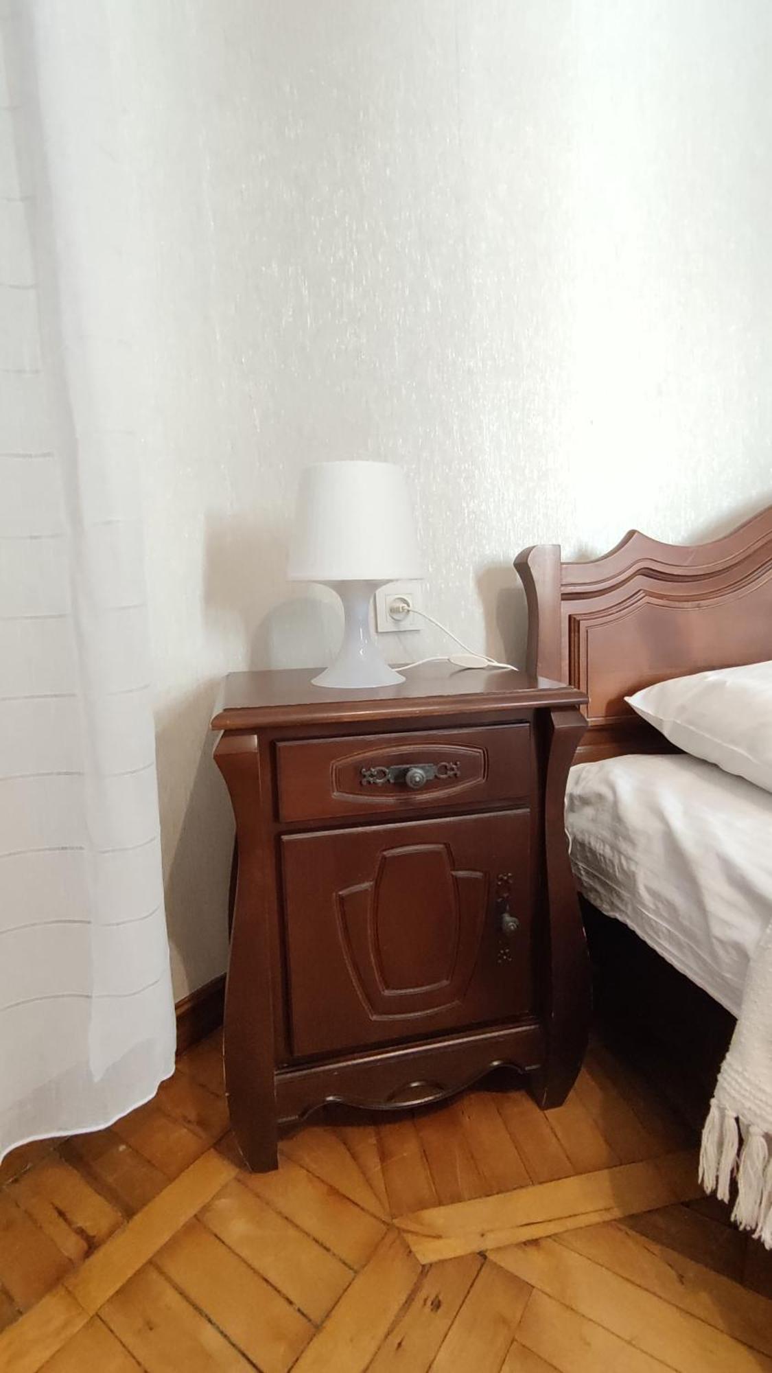 Flat In The Center Apartament Odessa